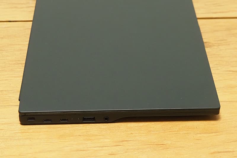 富士通 FMV WU5-K3の端子