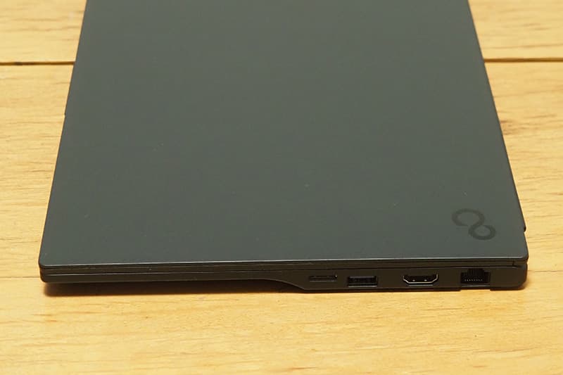 富士通 FMV WU5-K3の端子