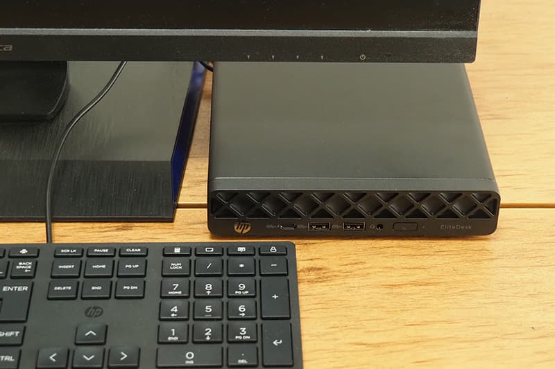 HP EliteDesk 8 Mini G1a Desktop PCを横置き
