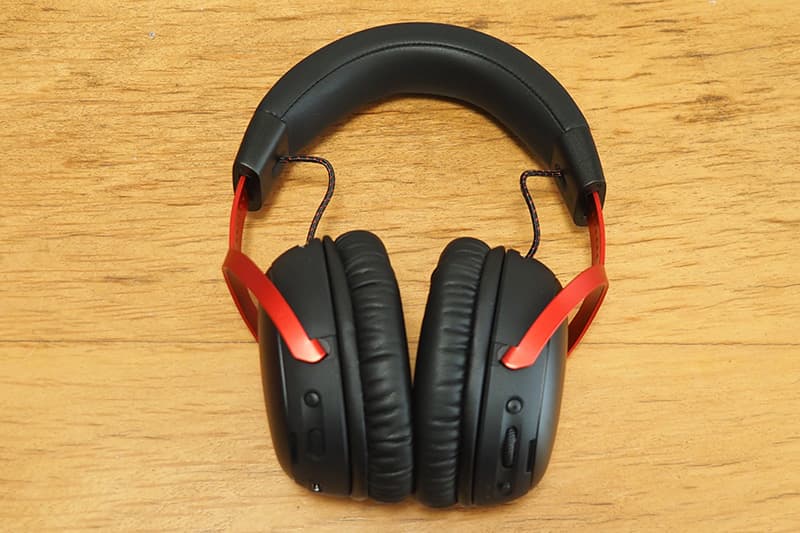 HyperX Cloud III Sのブラックレッド