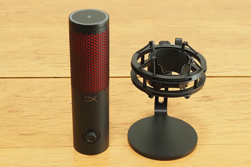 HyperX QuadCast 2のマイクを取り外し