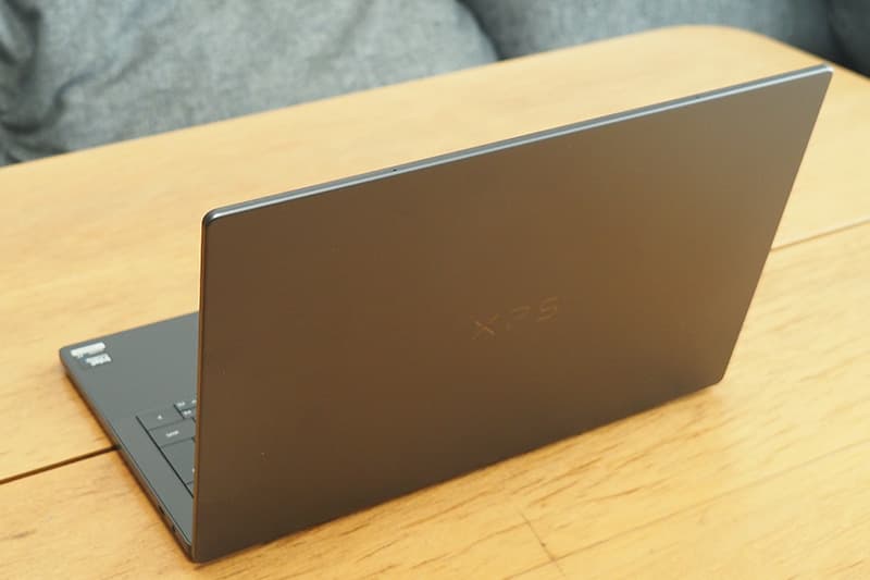 Dell XPS 14 DA14260のデザイン