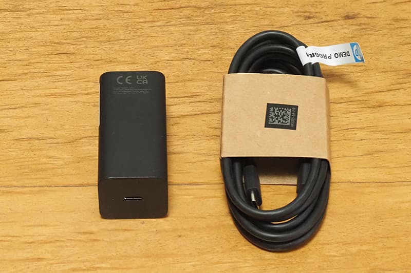 HP 65W ウォールマウント USB Type-C アダプター